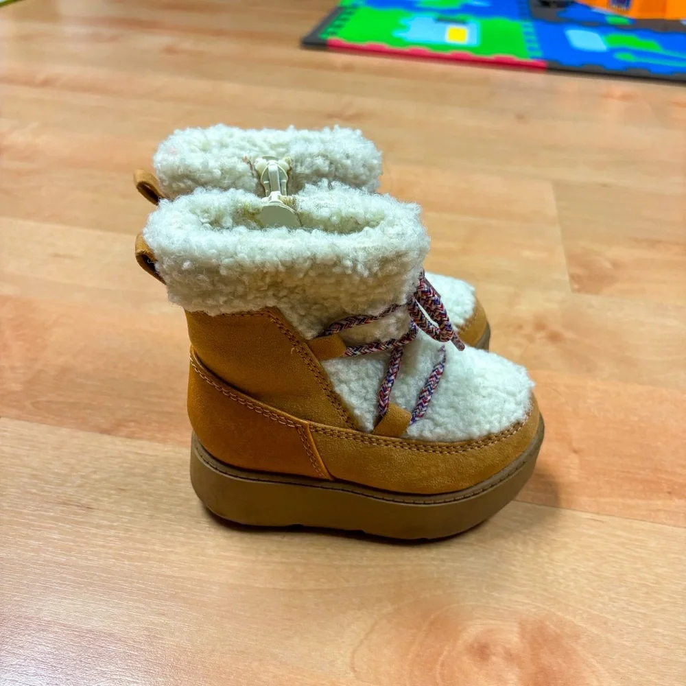 Cat & Jack Tan & Cream Platform Arya Zipper Shearling Winter Boot Toddler Size 5